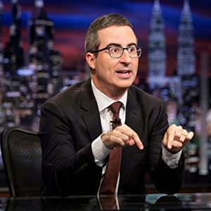 Przegląd tygodnia: wieczór z johnem oliverem/ Last week tonight with john oliver(2014) - zdjęcia, fotki | Kinomaniak.pl
